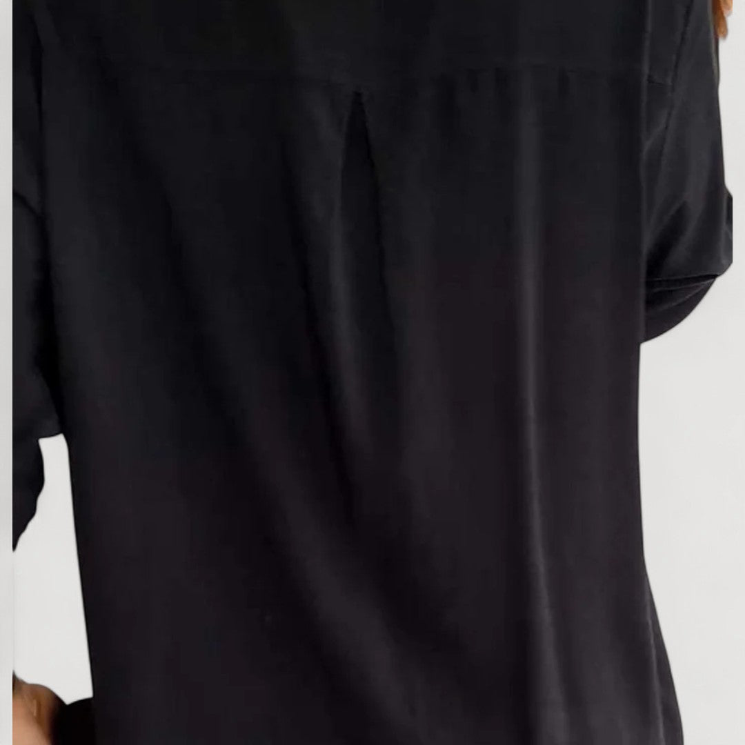 RENNA – BLUSA CON DETALLES DE LENTEJUELAS